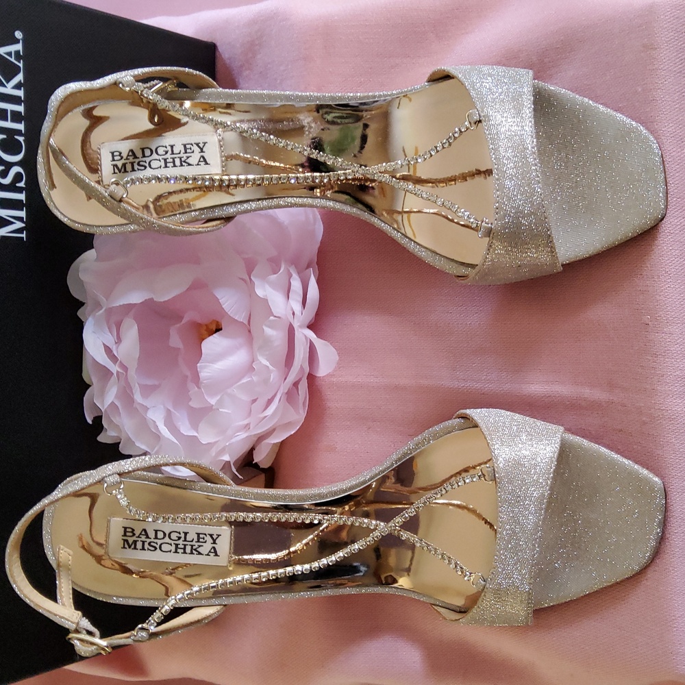 Badgley Mischka Criss-cross Strappy Heels..